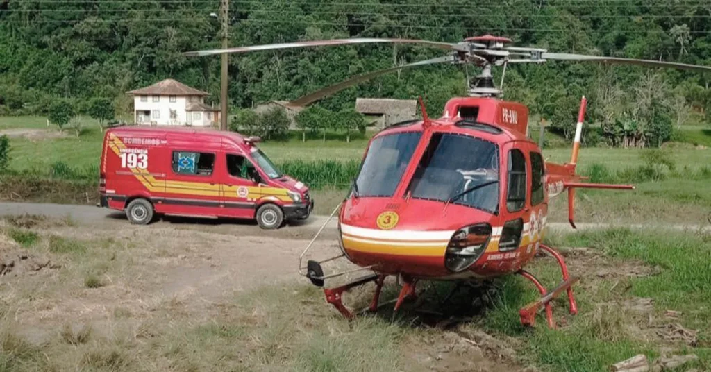 Helicóptero Arcanjo 3 atende ocorrência em Rio do Oeste